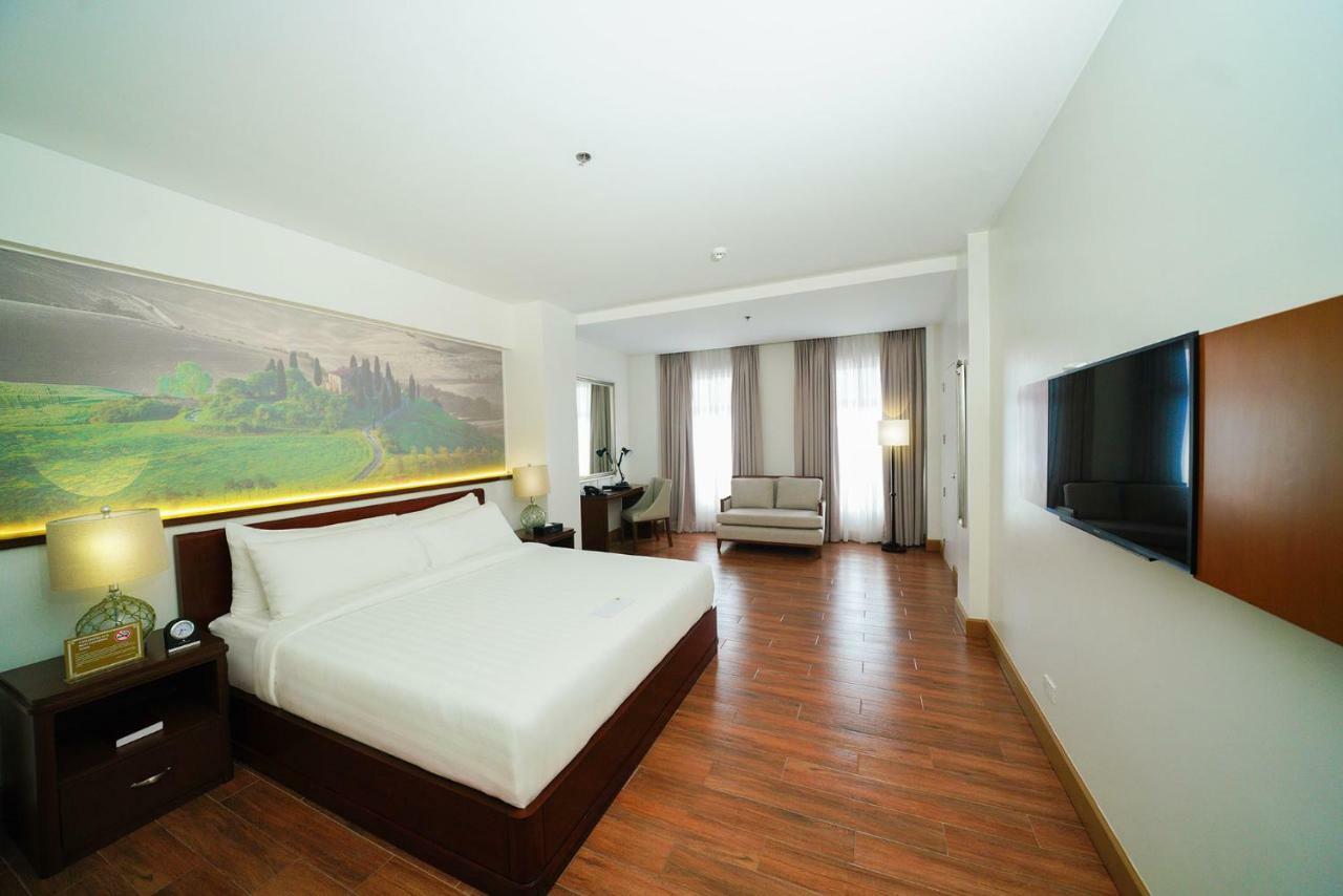 Hotel Carlito Tagaytay Tagaytay City Екстериор снимка